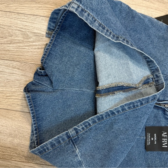 AFRM Madelyn Micro Mini Skort in Vintage
Sky Blue Wash Size:24 NEW with tags - Picture 4 of 6